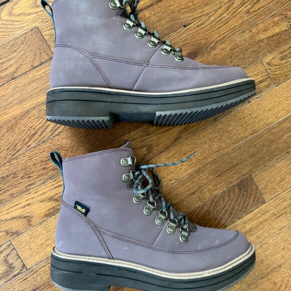 Teva Women's Midform Boot in Plum / Purple - Size 9 - Picture 3 of 14